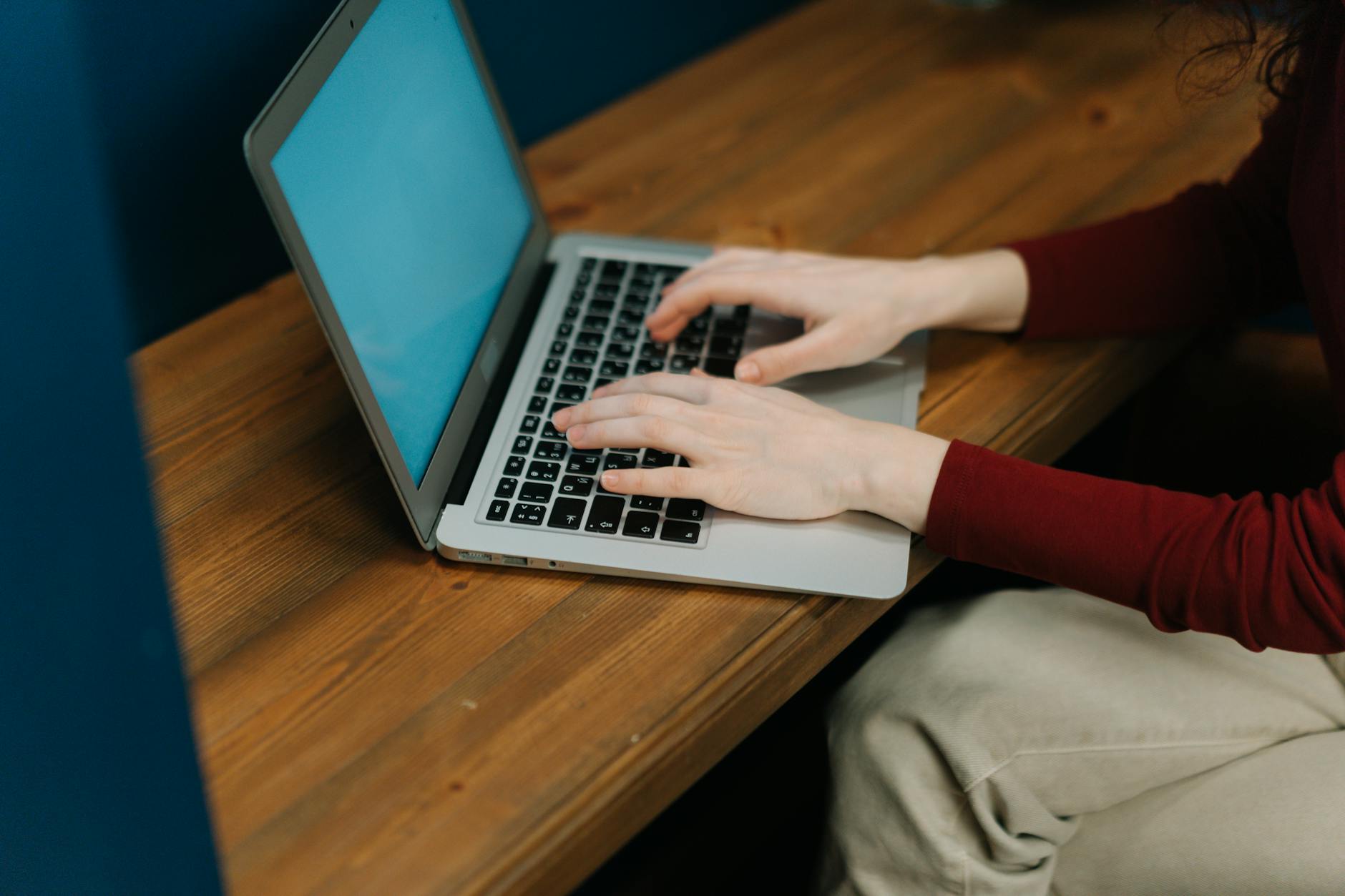 Remote Work Travel Jobs (2026 Guide)